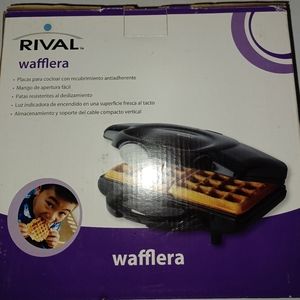 Waffle maker